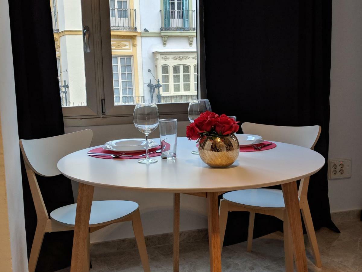 Apartamentos Arc Felix Saenz 2 2 Малага Экстерьер фото